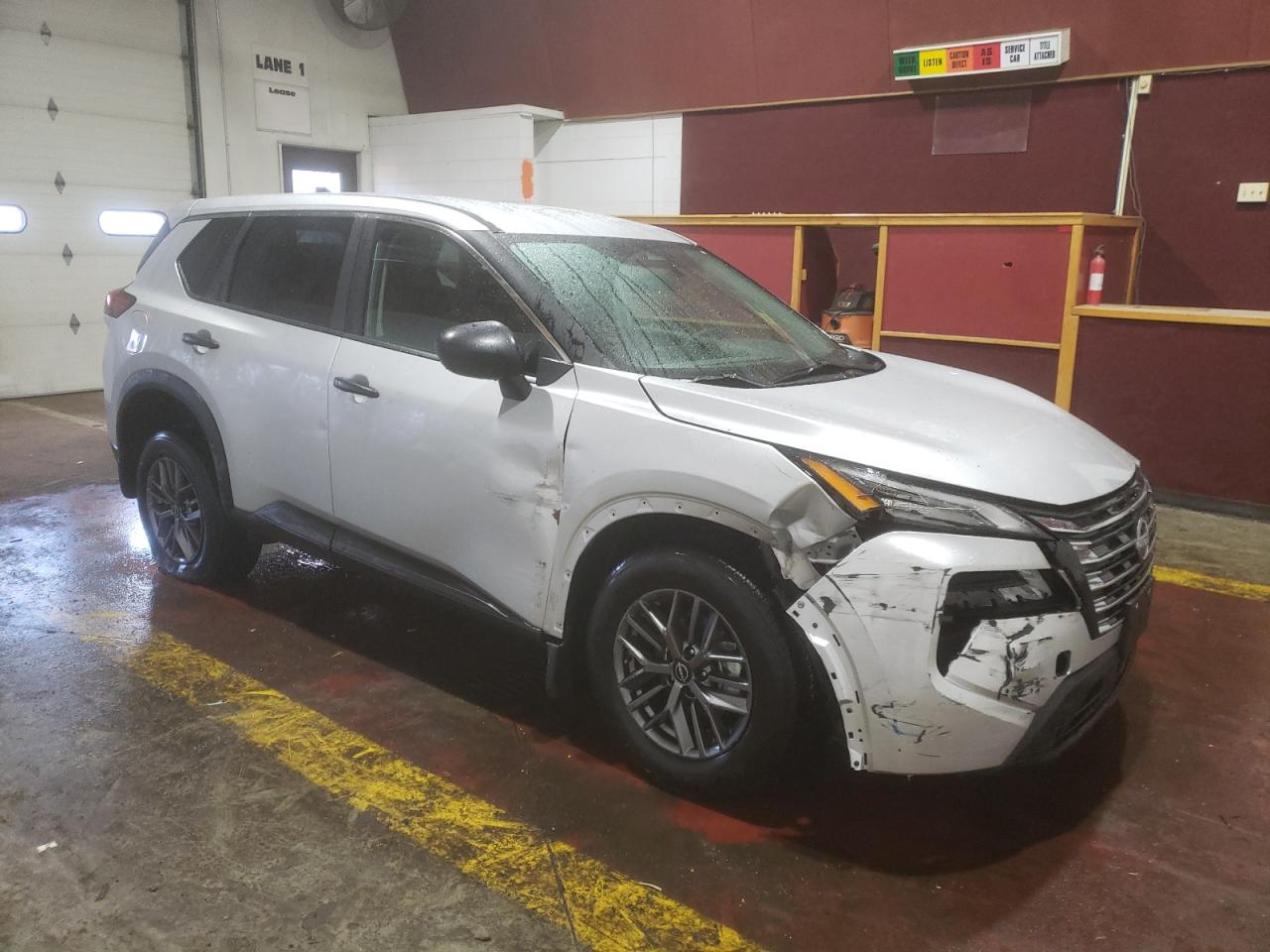 Photo 3 VIN: 5N1BT3AB7RC686921 - NISSAN ROGUE 