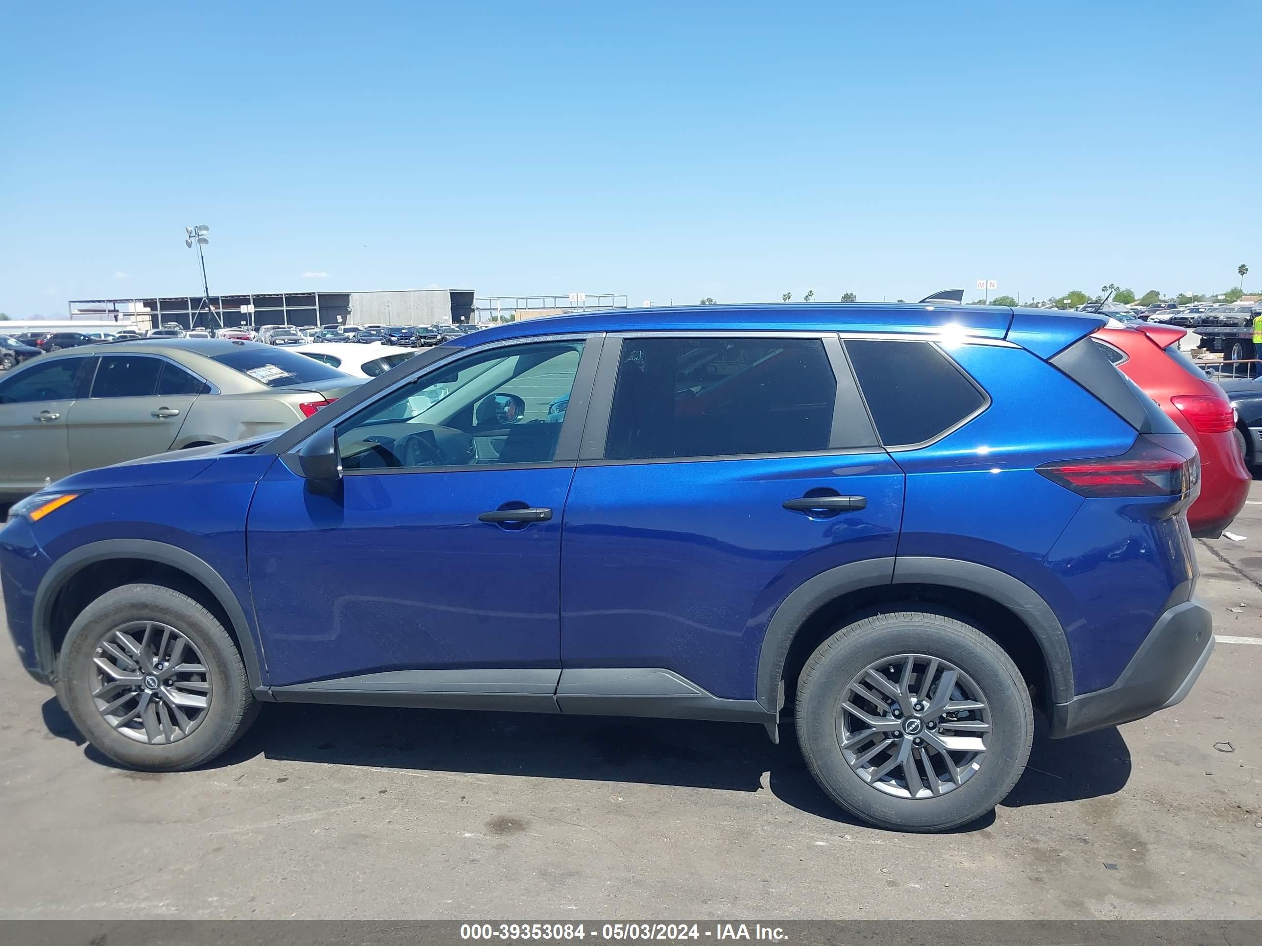 Photo 14 VIN: 5N1BT3AB8PC819084 - NISSAN ROGUE 