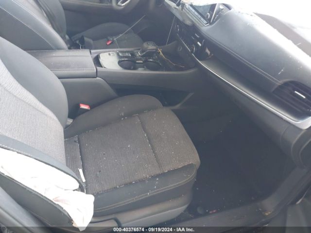 Photo 4 VIN: 5N1BT3BA0NC681902 - NISSAN ROGUE 