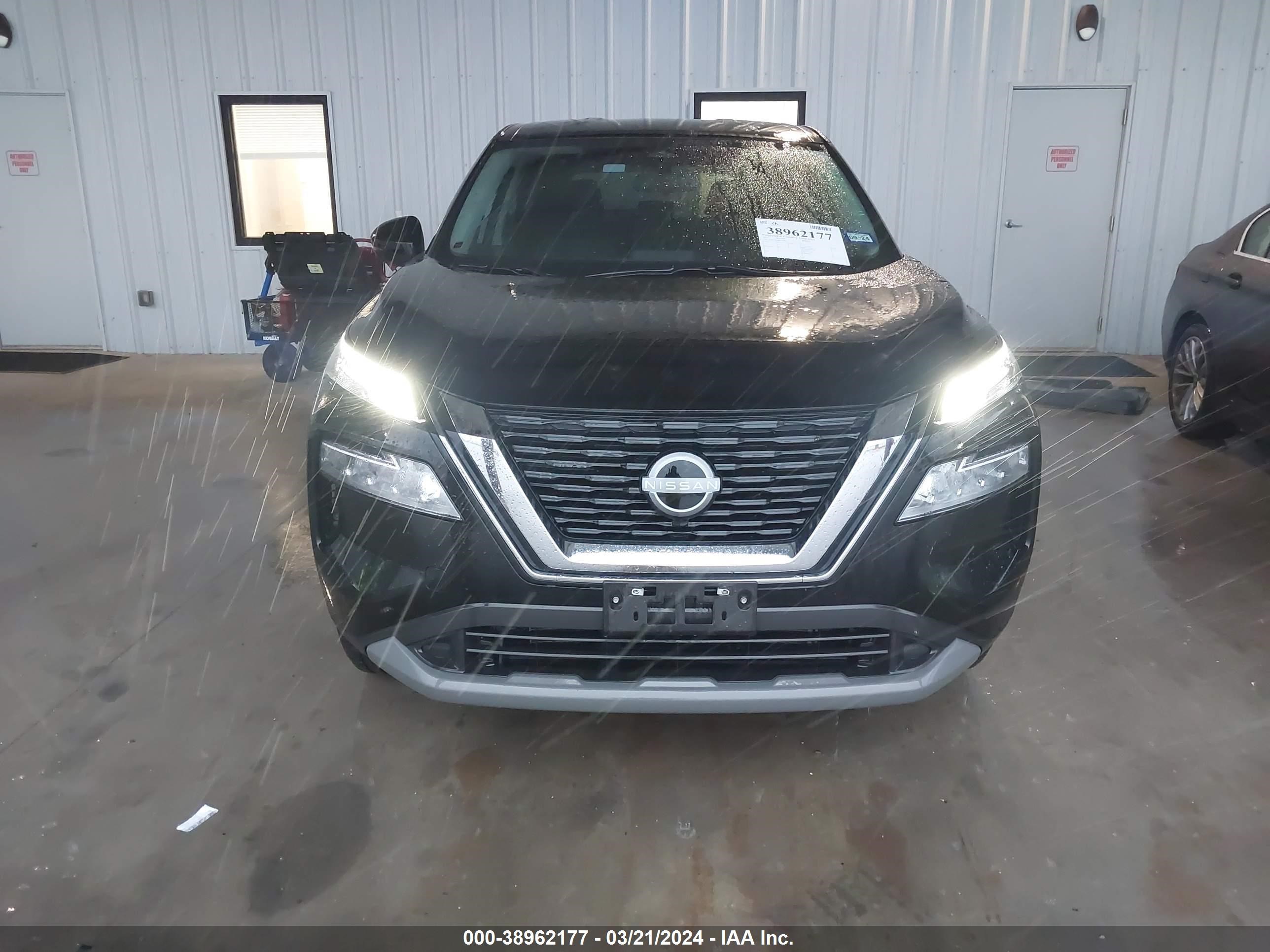 Photo 12 VIN: 5N1BT3BA0PC675021 - NISSAN ROGUE 