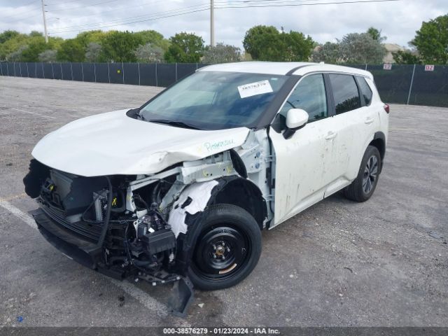 Photo 5 VIN: 5N1BT3BA0PC688769 - NISSAN ROGUE 