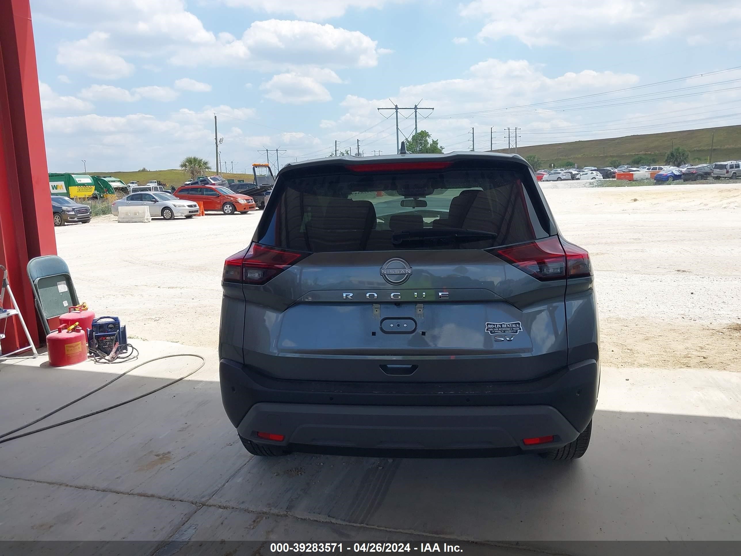 Photo 15 VIN: 5N1BT3BA0PC782389 - NISSAN ROGUE 