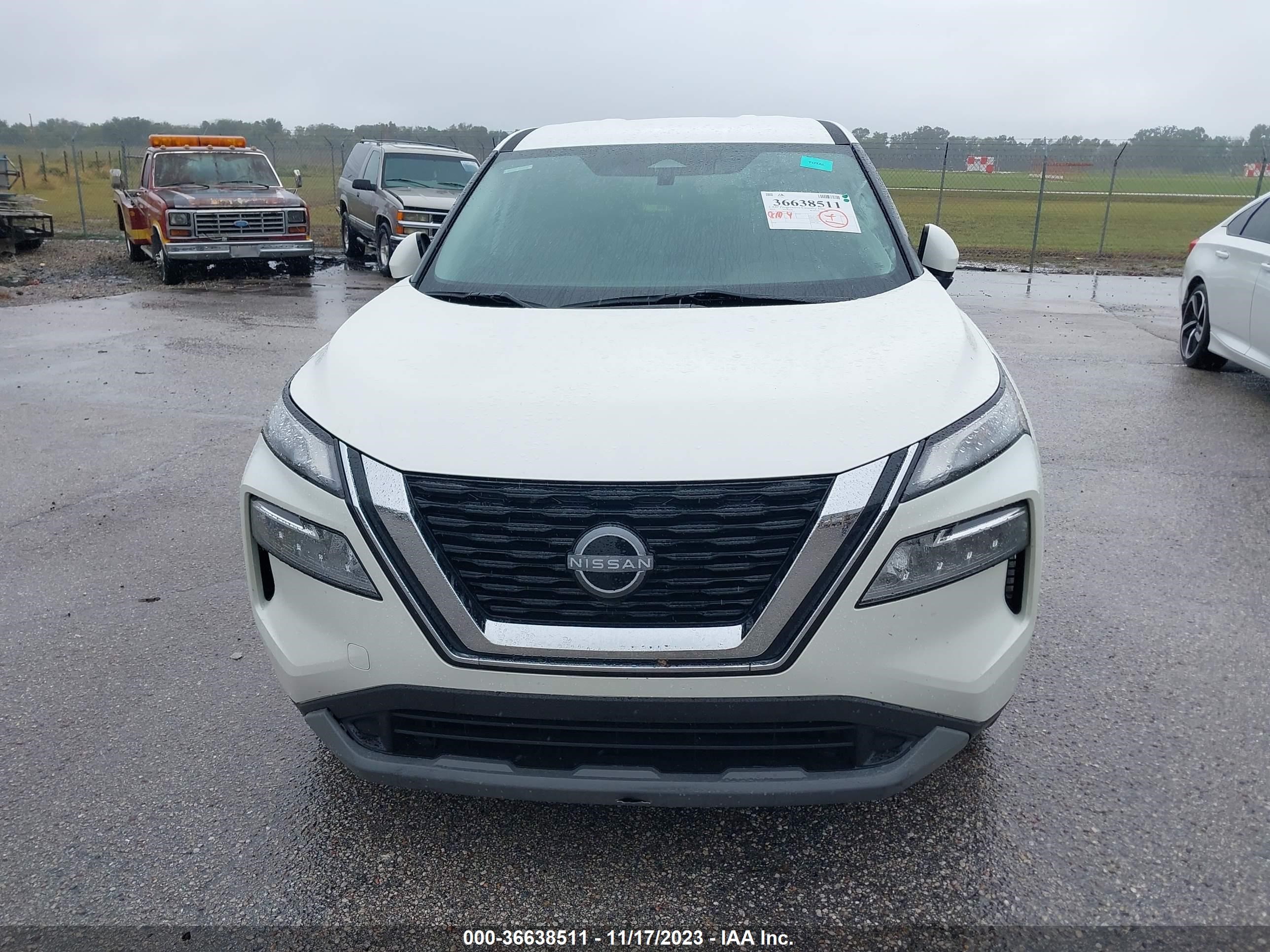 Photo 11 VIN: 5N1BT3BA1NC712218 - NISSAN ROGUE 