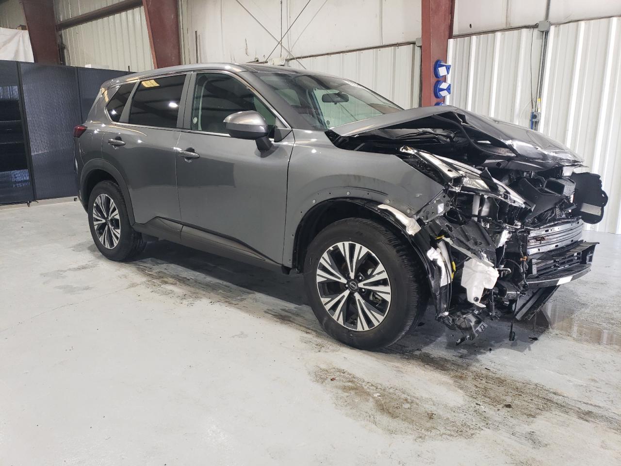 Photo 3 VIN: 5N1BT3BA1PC899785 - NISSAN ROGUE 