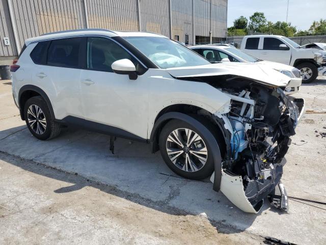 Photo 3 VIN: 5N1BT3BA2PC911233 - NISSAN ROGUE SV 