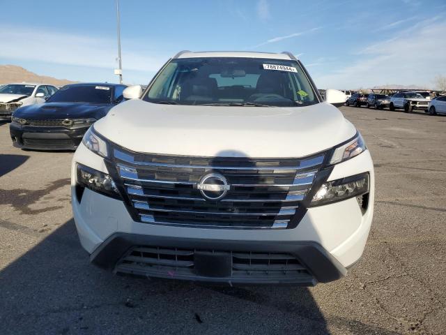 Photo 4 VIN: 5N1BT3BA2RC734461 - NISSAN ROGUE SV 