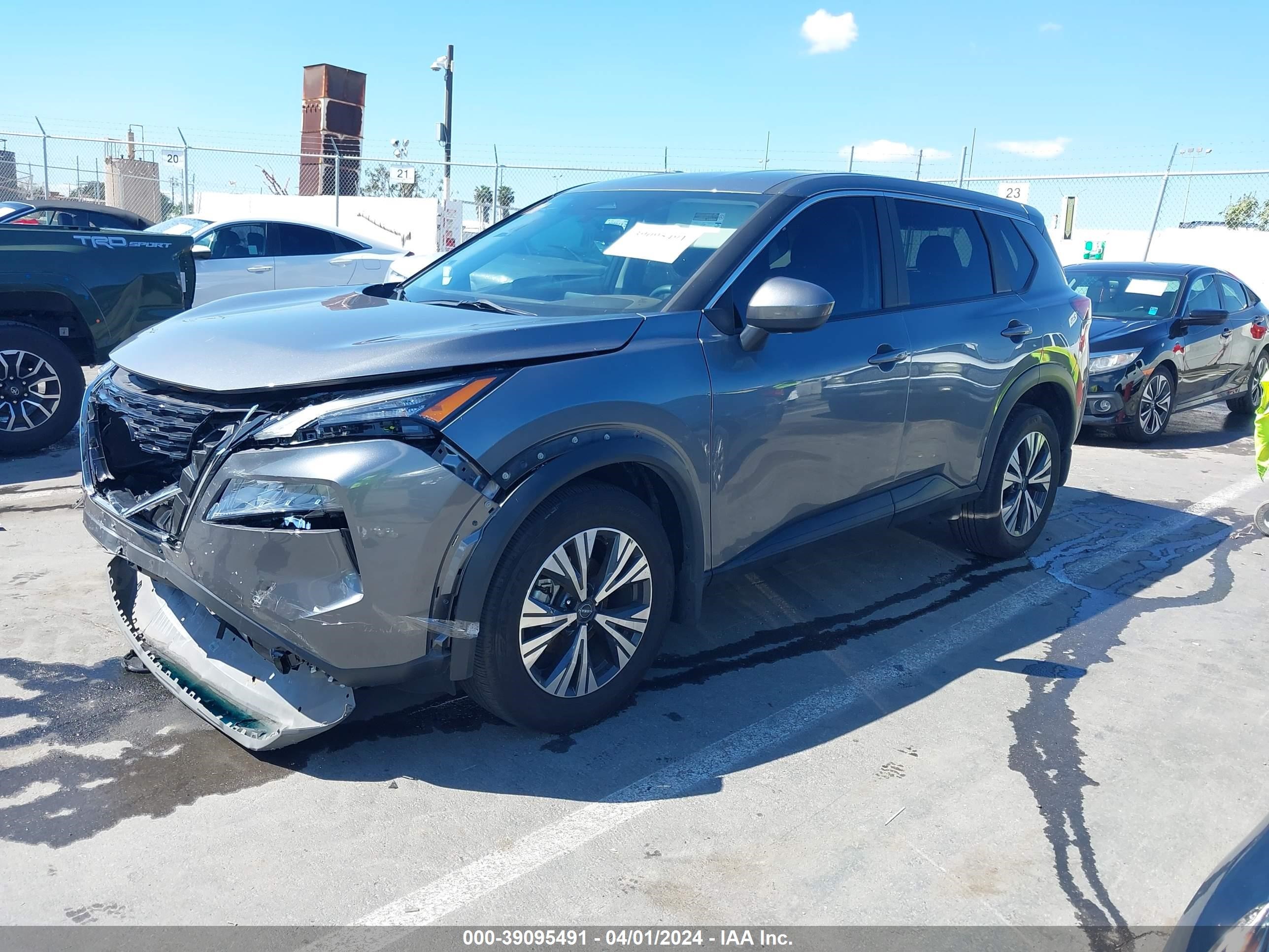 Photo 1 VIN: 5N1BT3BA3PC765358 - NISSAN ROGUE 