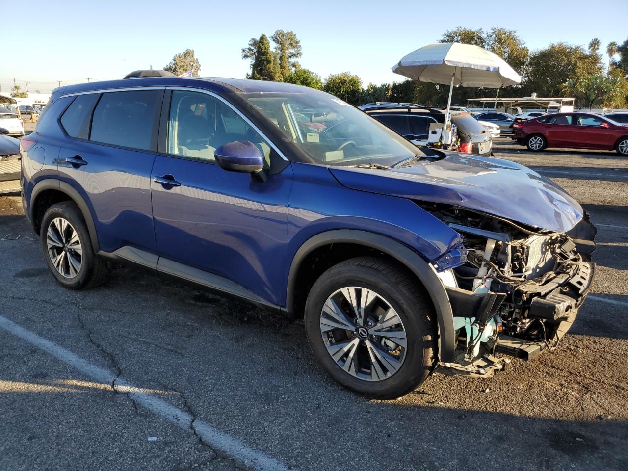 Photo 3 VIN: 5N1BT3BA3PC785223 - NISSAN ROGUE 