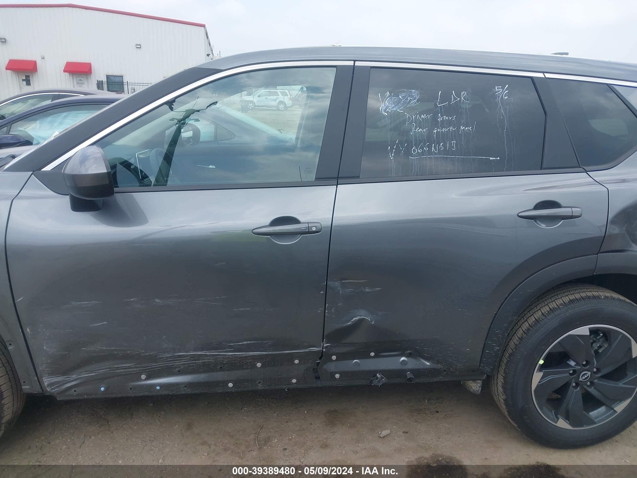 Photo 13 VIN: 5N1BT3BA3RC715904 - NISSAN ROGUE 