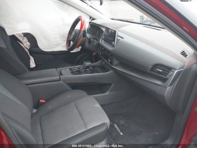 Photo 4 VIN: 5N1BT3BA4PC772626 - NISSAN ROGUE 