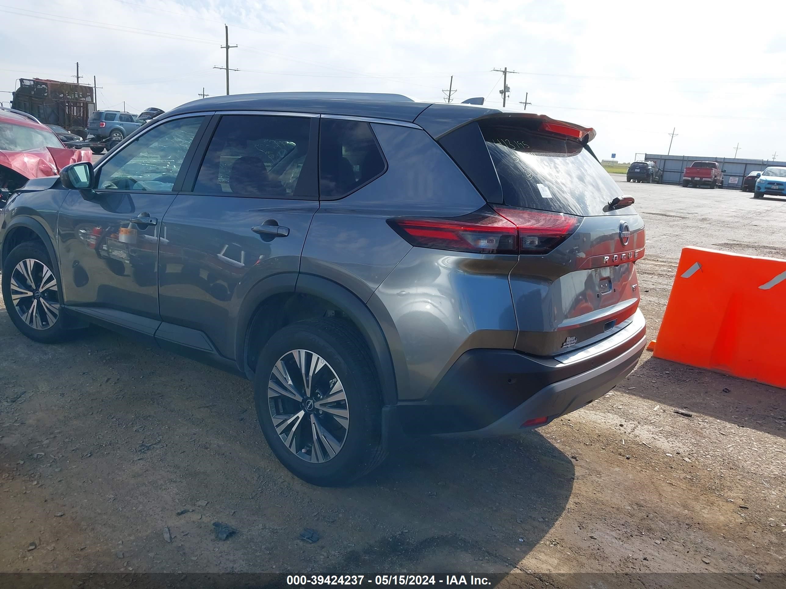 Photo 2 VIN: 5N1BT3BA4PC875321 - NISSAN ROGUE 