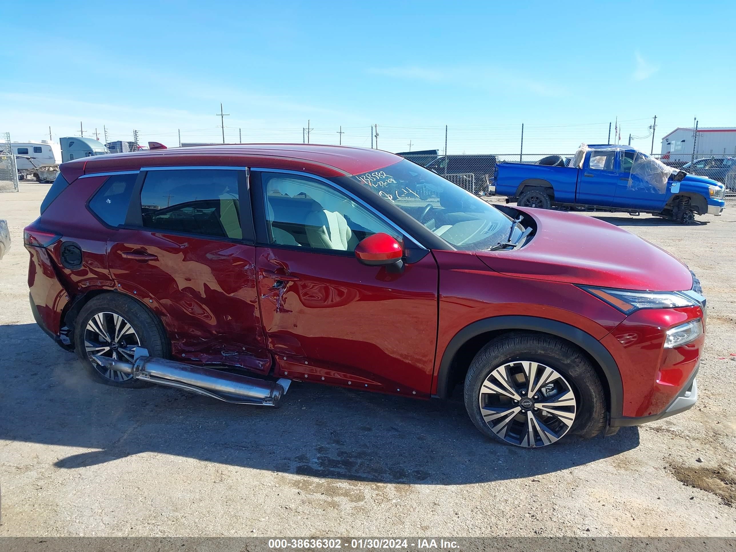 Photo 13 VIN: 5N1BT3BA4PC932844 - NISSAN ROGUE 