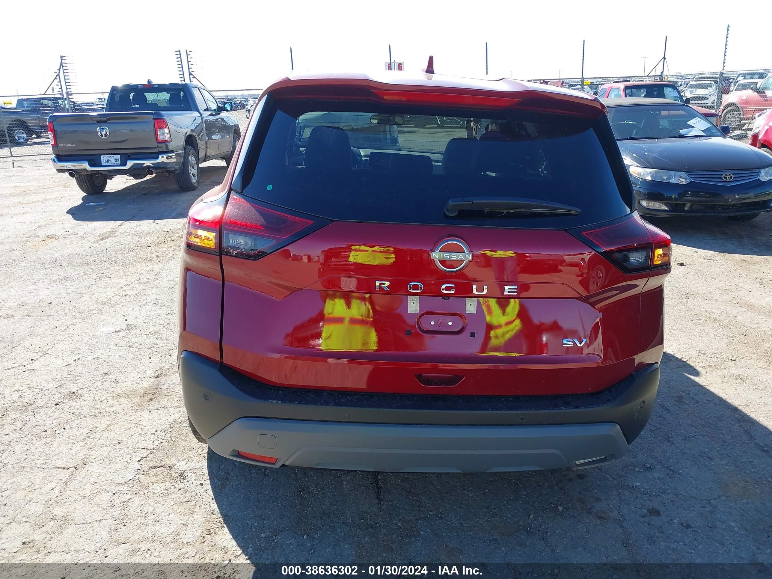 Photo 16 VIN: 5N1BT3BA4PC932844 - NISSAN ROGUE 