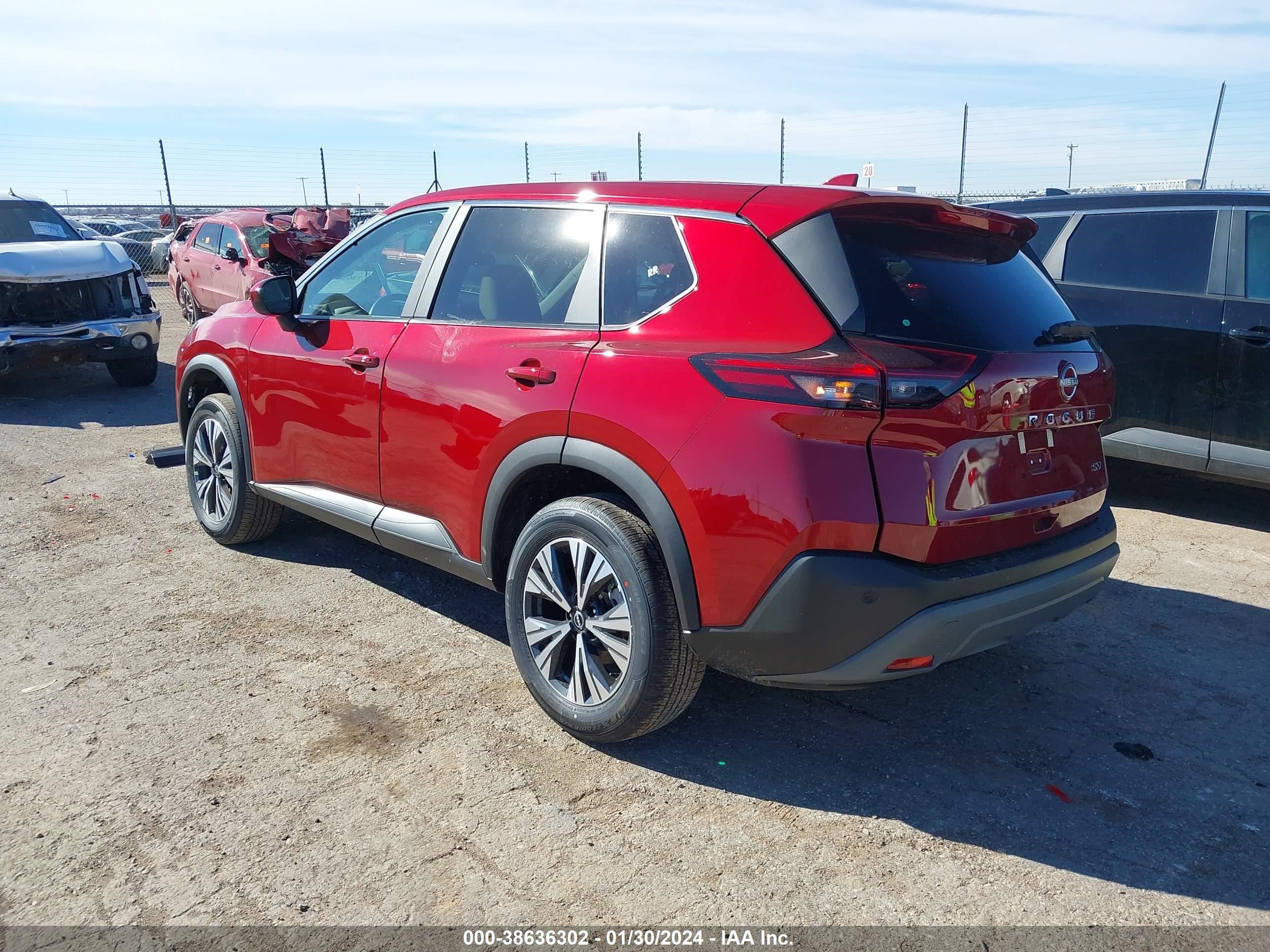 Photo 2 VIN: 5N1BT3BA4PC932844 - NISSAN ROGUE 