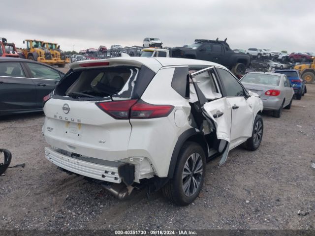 Photo 3 VIN: 5N1BT3BA5PC672213 - NISSAN ROGUE 