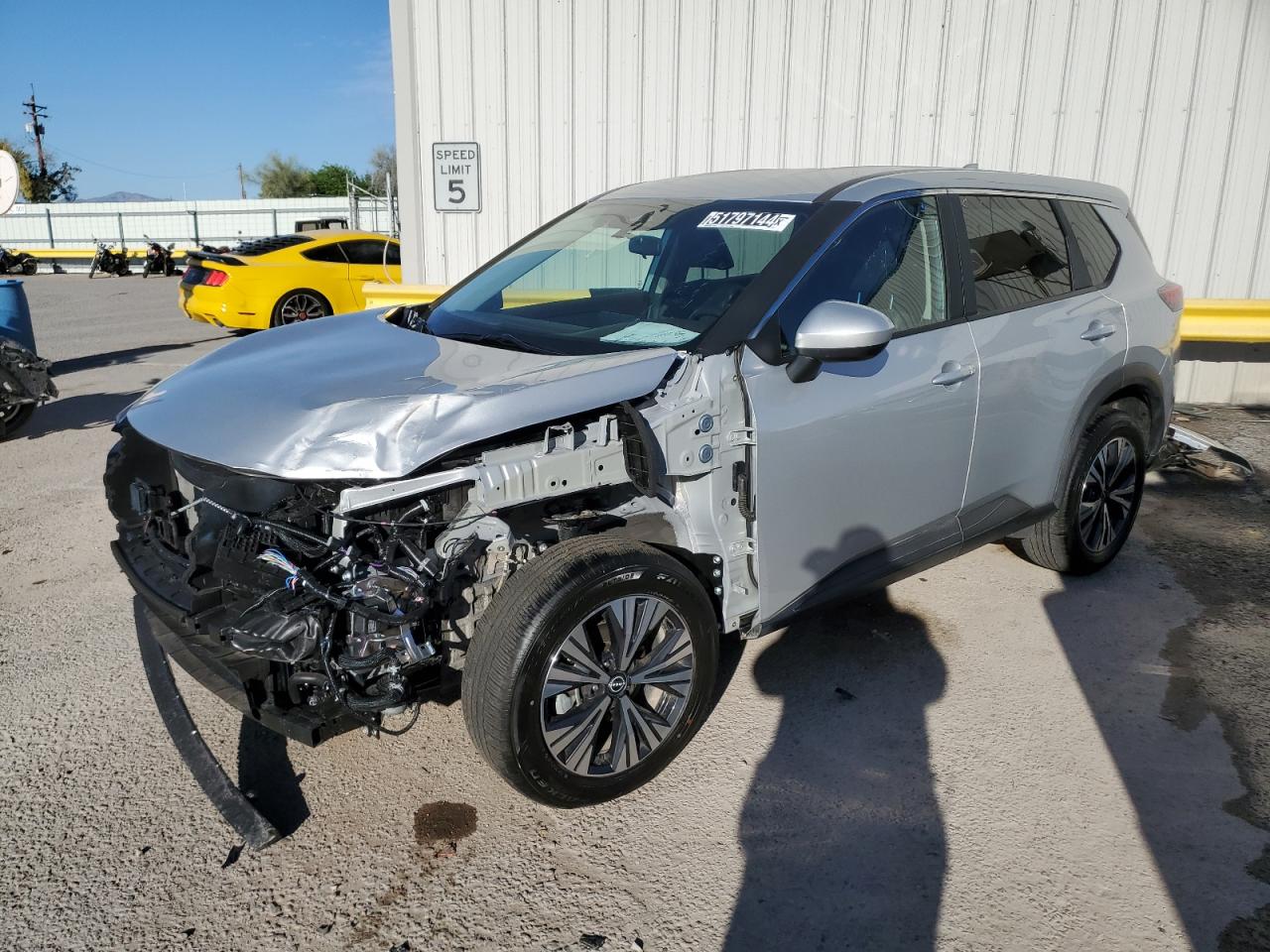 Photo 0 VIN: 5N1BT3BA5PC944257 - NISSAN ROGUE 