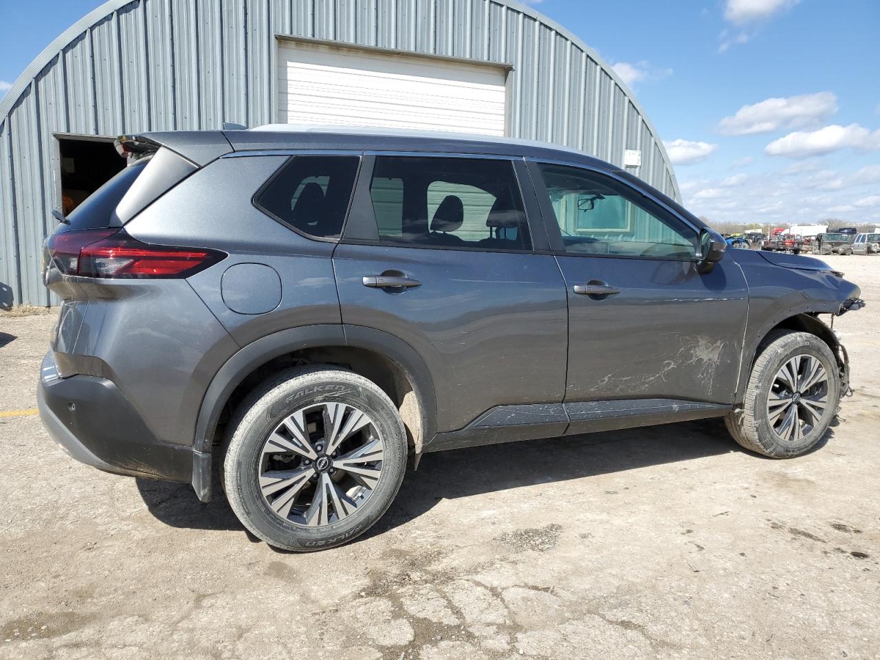 Photo 2 VIN: 5N1BT3BA6NC731301 - NISSAN ROGUE 