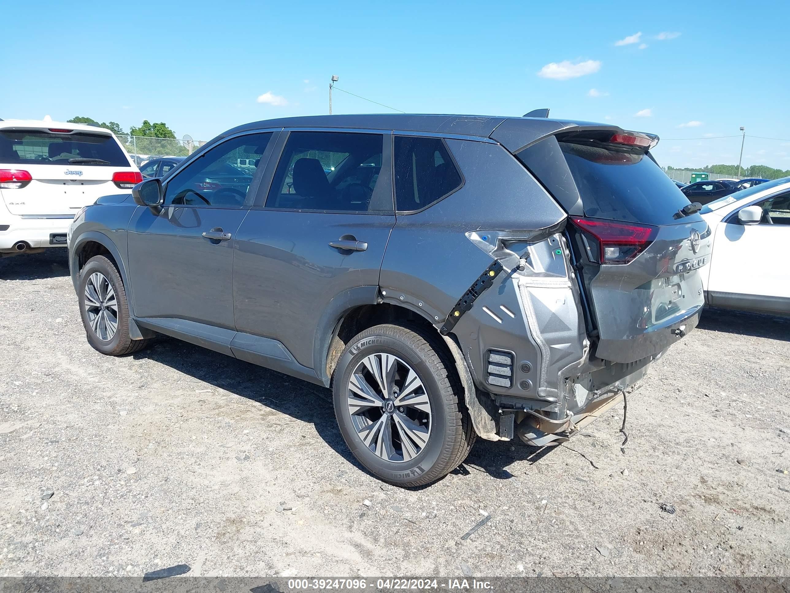 Photo 2 VIN: 5N1BT3BA6PC771512 - NISSAN ROGUE 