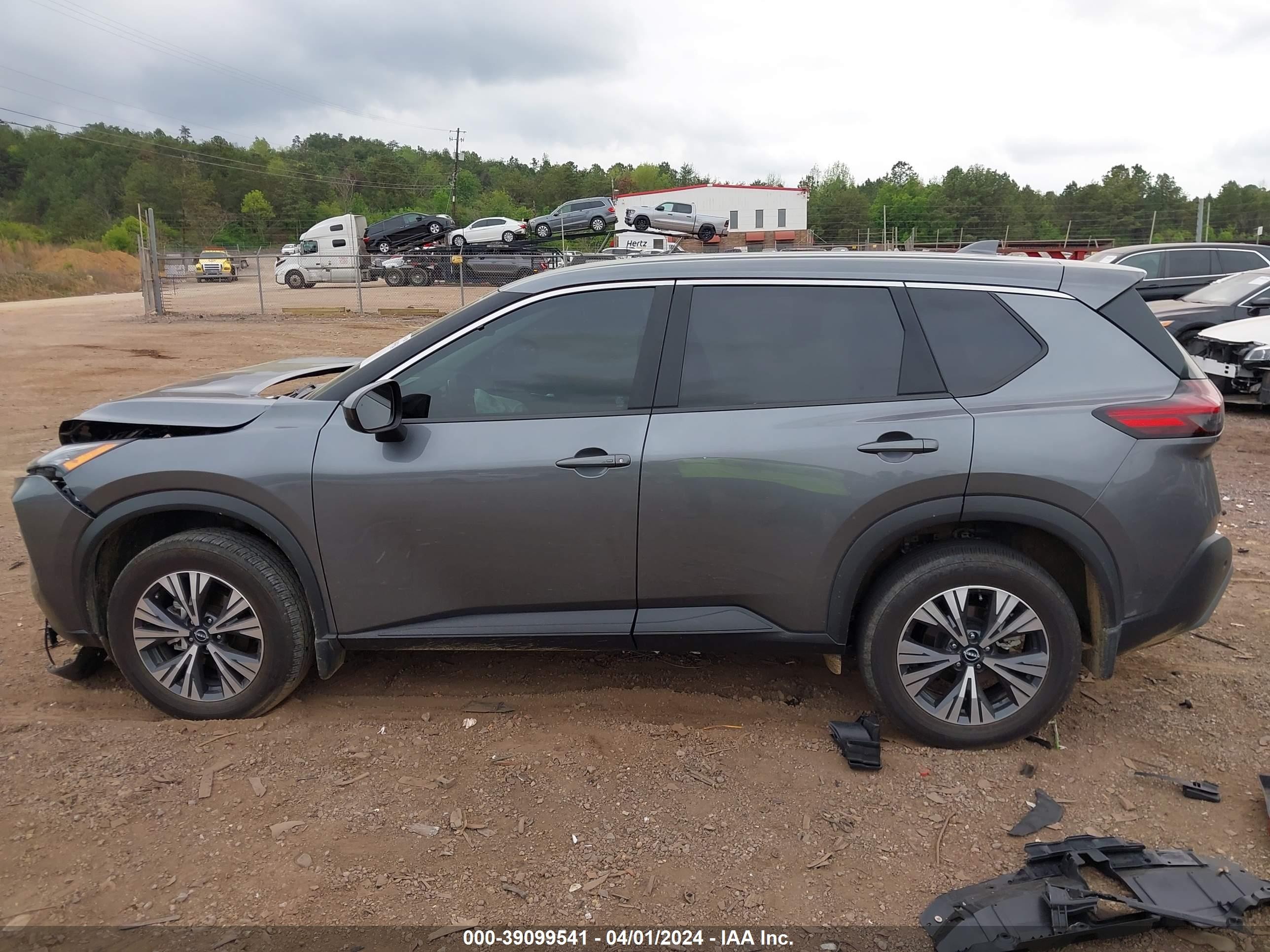 Photo 13 VIN: 5N1BT3BA6PC879872 - NISSAN ROGUE 