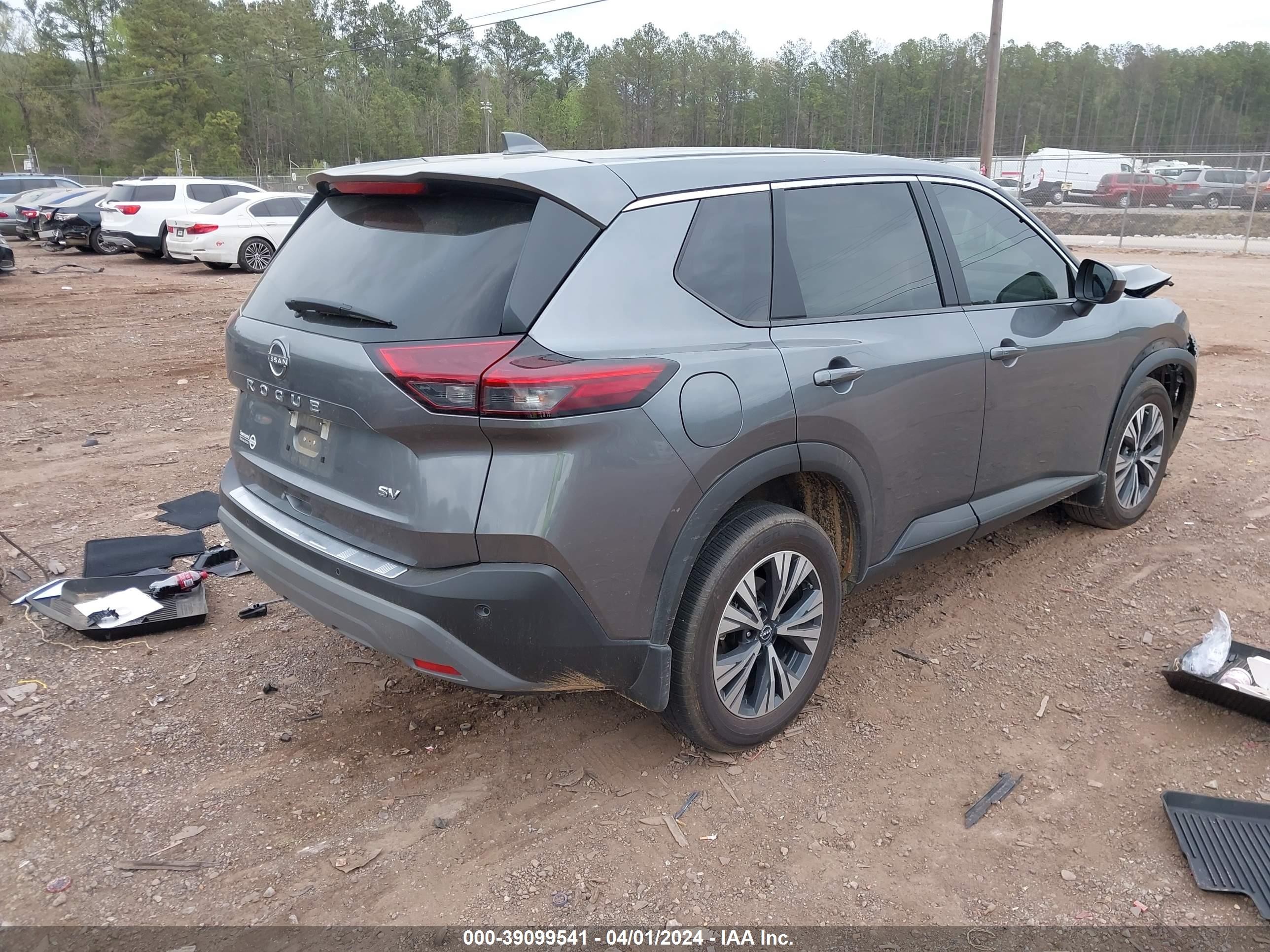 Photo 3 VIN: 5N1BT3BA6PC879872 - NISSAN ROGUE 