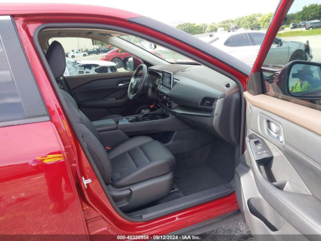 Photo 4 VIN: 5N1BT3BA7PC799772 - NISSAN ROGUE 