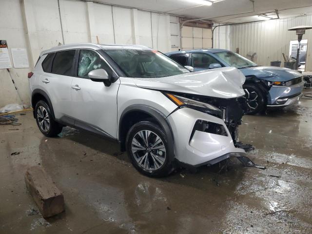 Photo 3 VIN: 5N1BT3BA7PC861977 - NISSAN ROGUE SV 