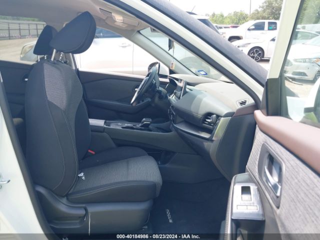 Photo 4 VIN: 5N1BT3BA7PC905329 - NISSAN ROGUE 