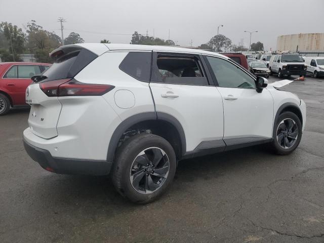 Photo 2 VIN: 5N1BT3BA7RC677092 - NISSAN ROGUE SV 