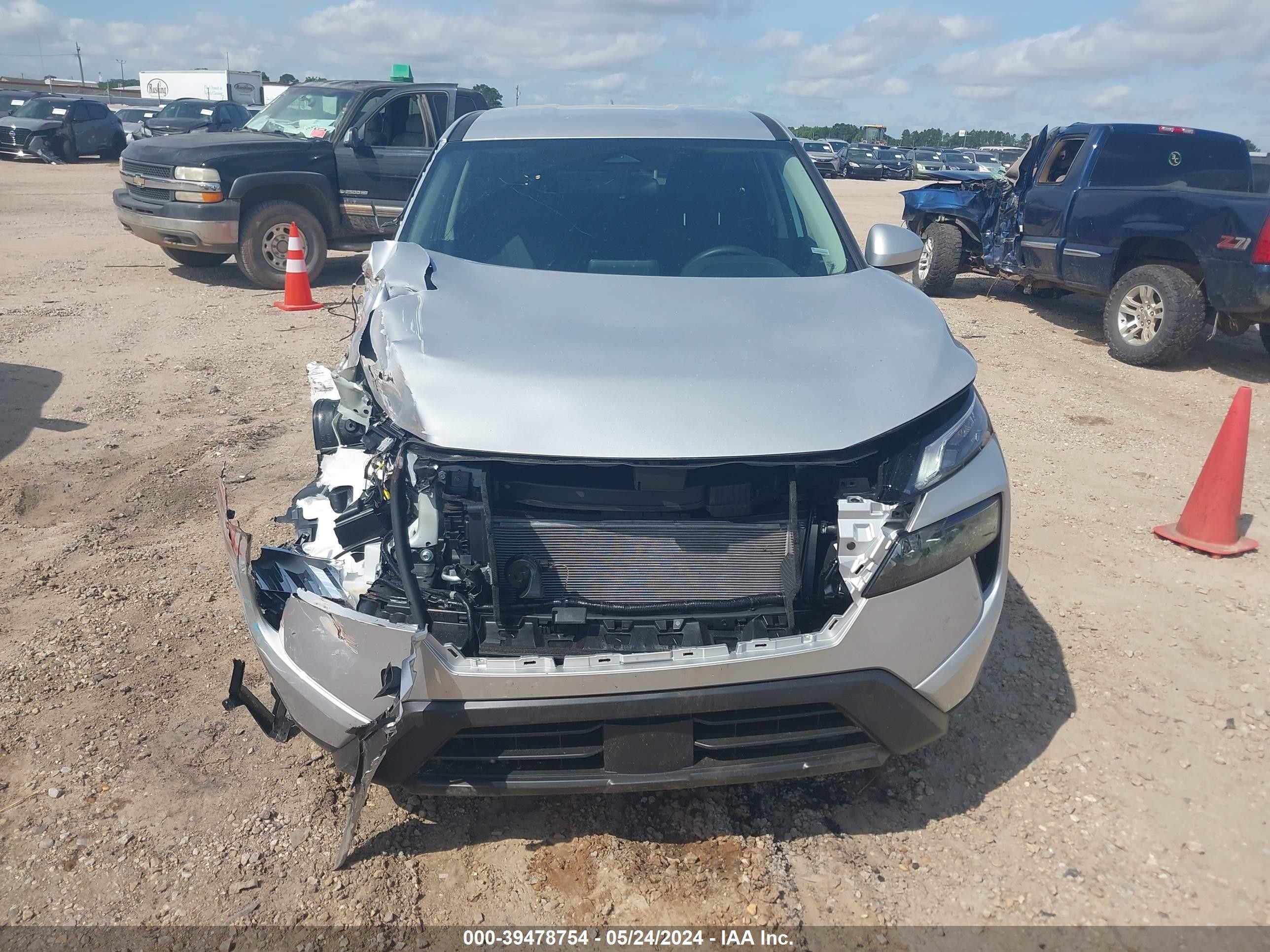 Photo 11 VIN: 5N1BT3BA7RC686522 - NISSAN ROGUE 