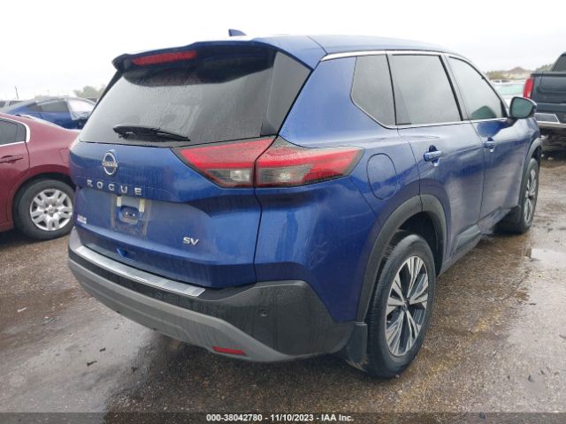 Photo 3 VIN: 5N1BT3BA8NC677662 - NISSAN ROGUE 