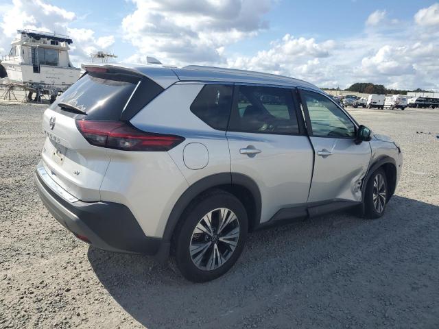 Photo 2 VIN: 5N1BT3BA8PC746773 - NISSAN ROGUE SV 