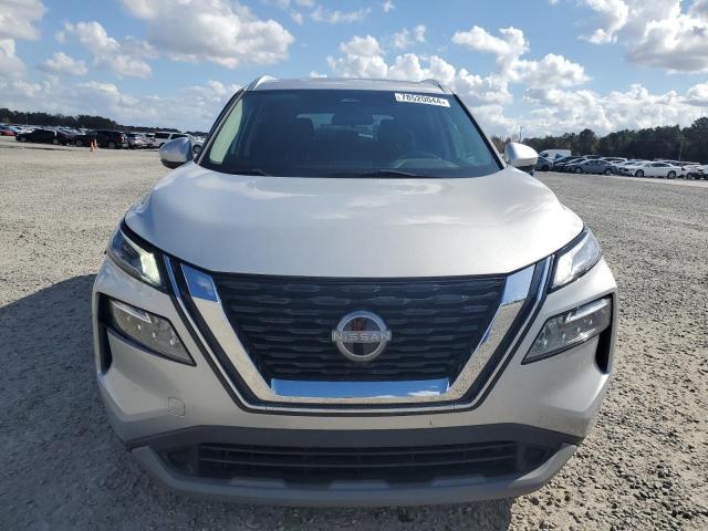 Photo 4 VIN: 5N1BT3BA8PC746773 - NISSAN ROGUE SV 