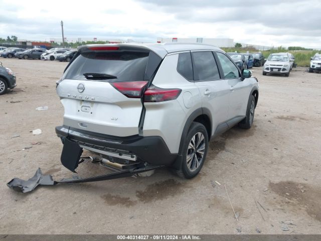 Photo 3 VIN: 5N1BT3BA8PC811492 - NISSAN ROGUE 