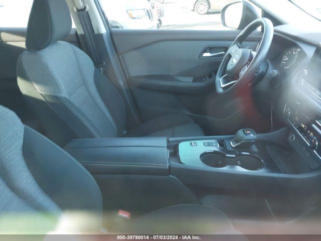 Photo 4 VIN: 5N1BT3BA9NC682417 - NISSAN ROGUE 