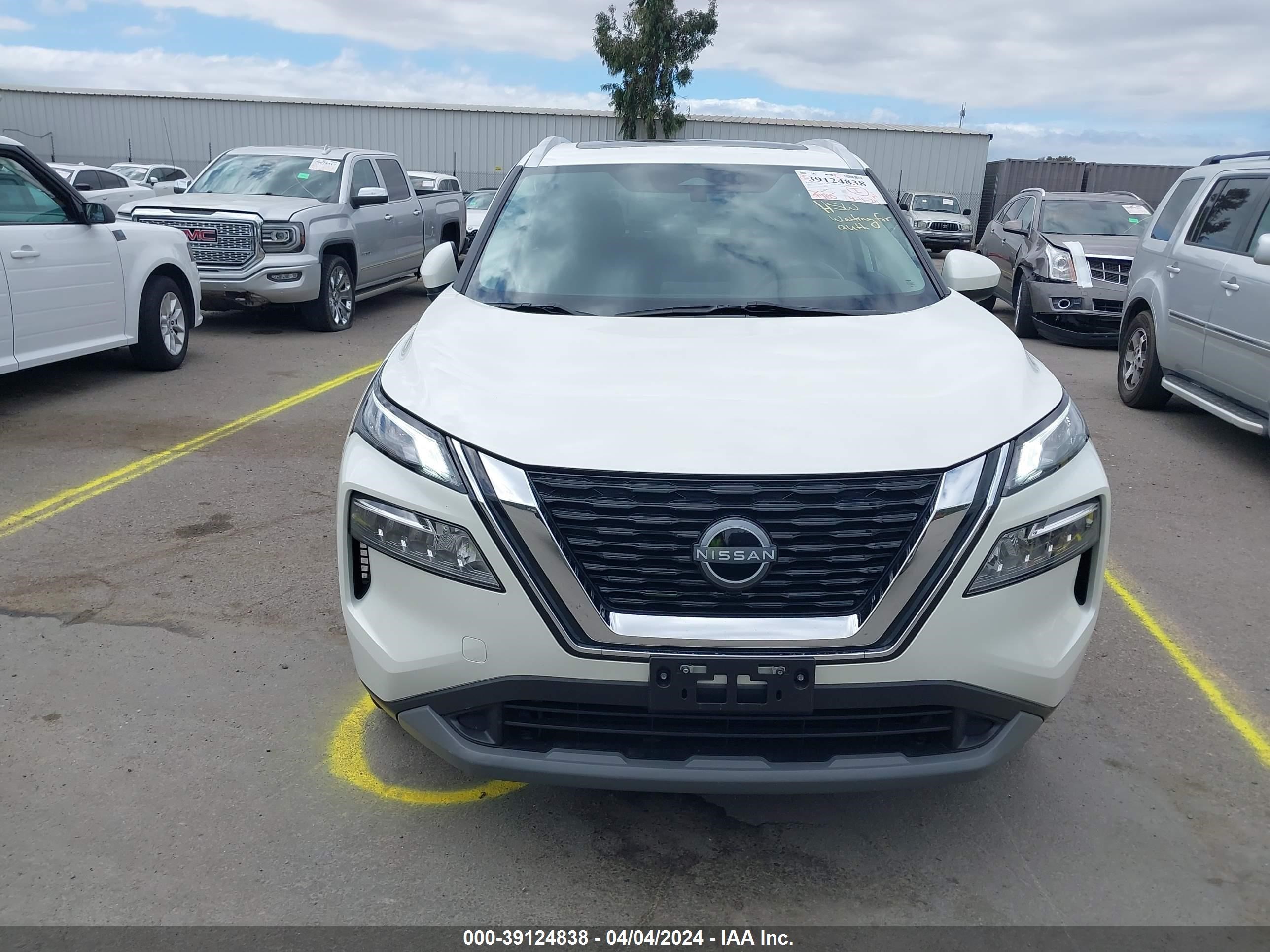 Photo 12 VIN: 5N1BT3BA9PC788773 - NISSAN ROGUE 