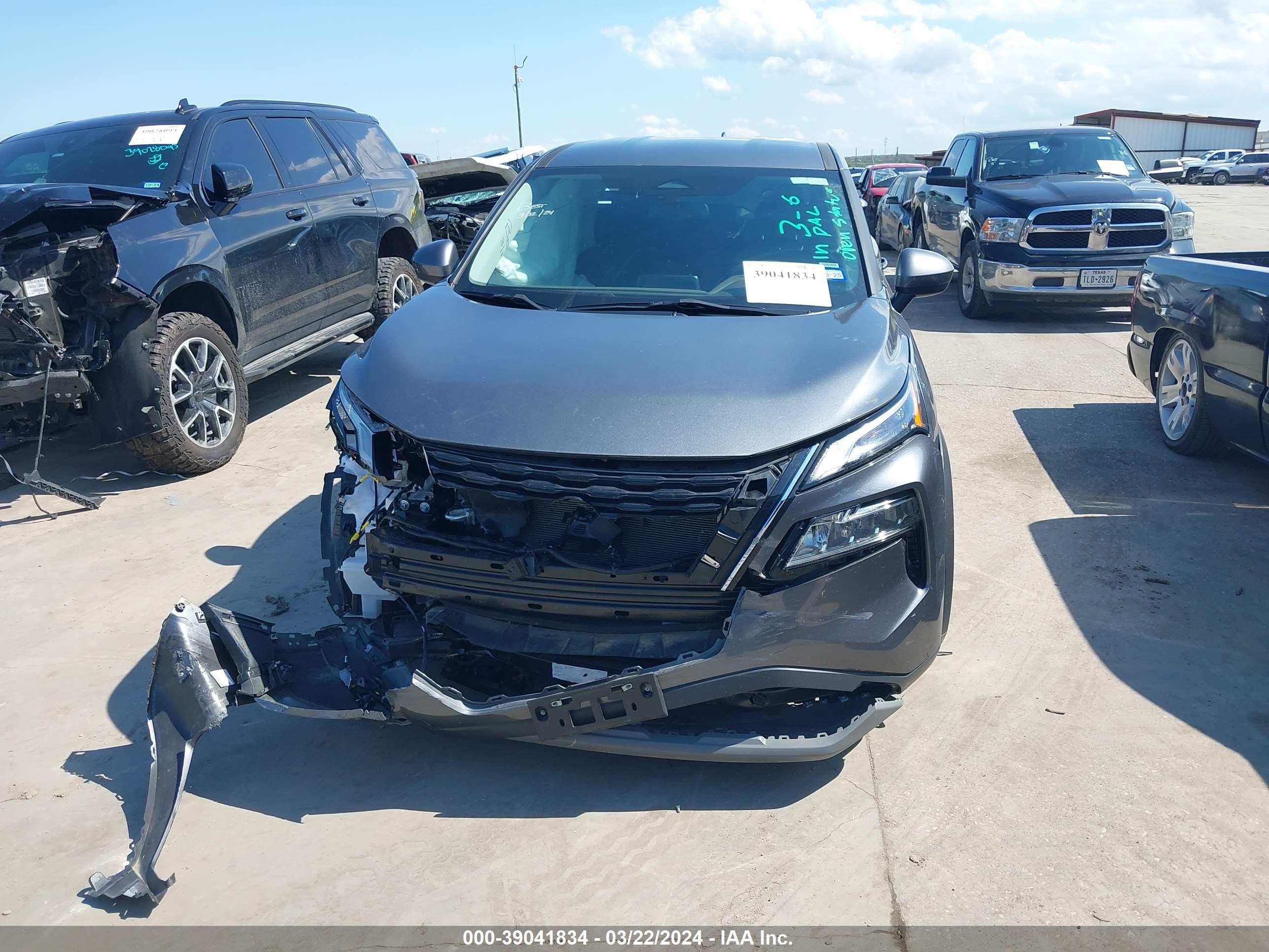 Photo 11 VIN: 5N1BT3BA9PC800193 - NISSAN ROGUE 