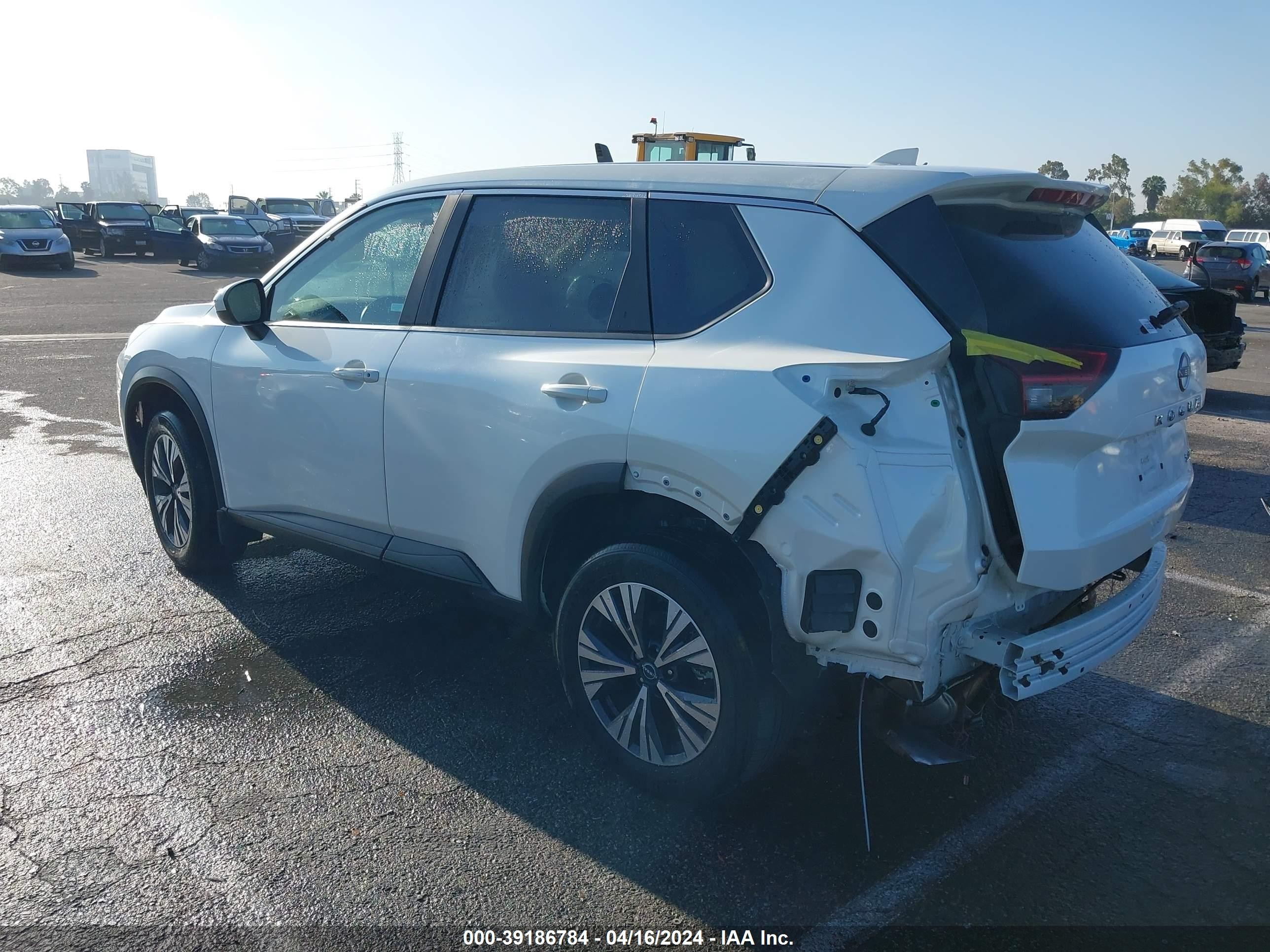 Photo 2 VIN: 5N1BT3BAXPC778253 - NISSAN ROGUE 