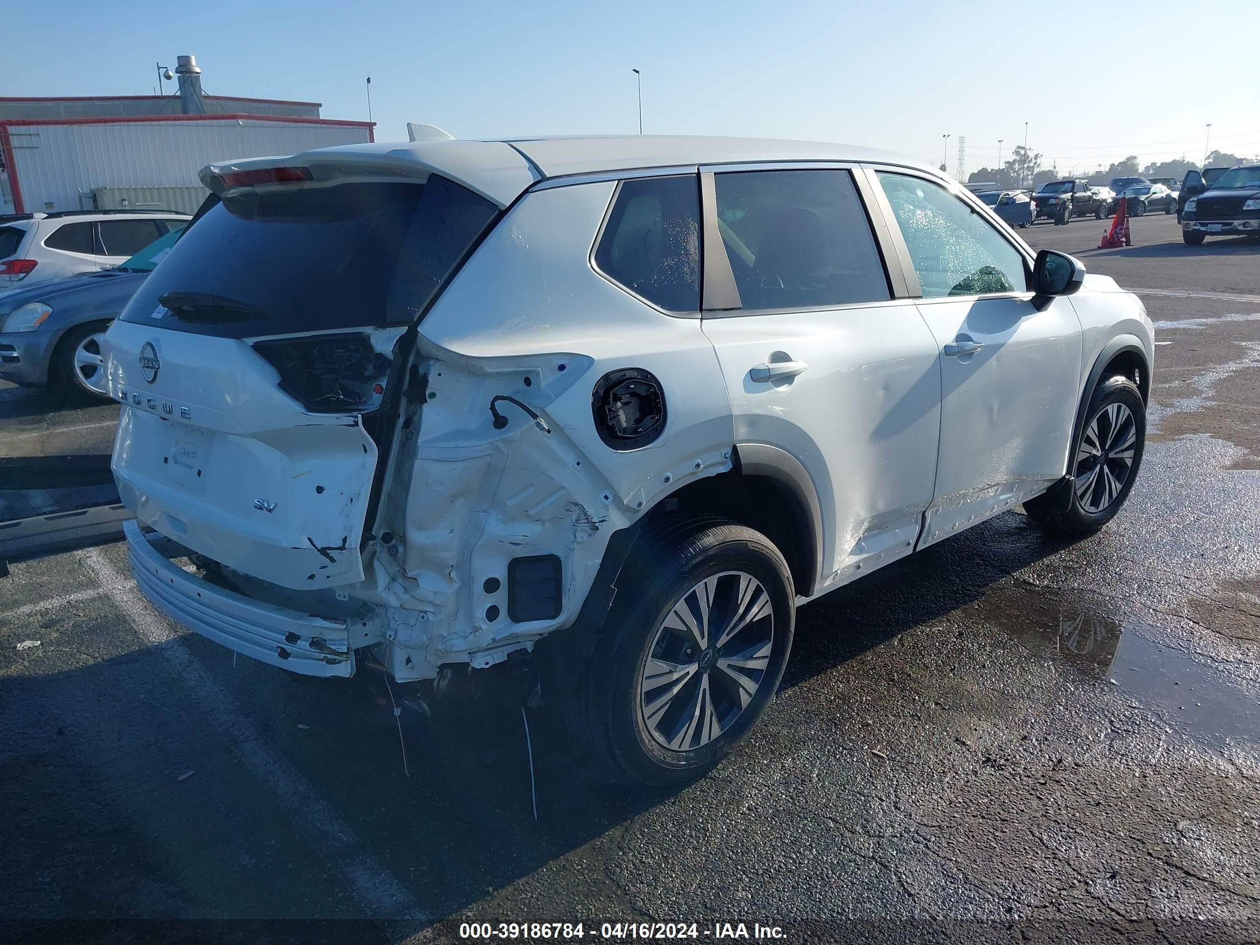 Photo 3 VIN: 5N1BT3BAXPC778253 - NISSAN ROGUE 