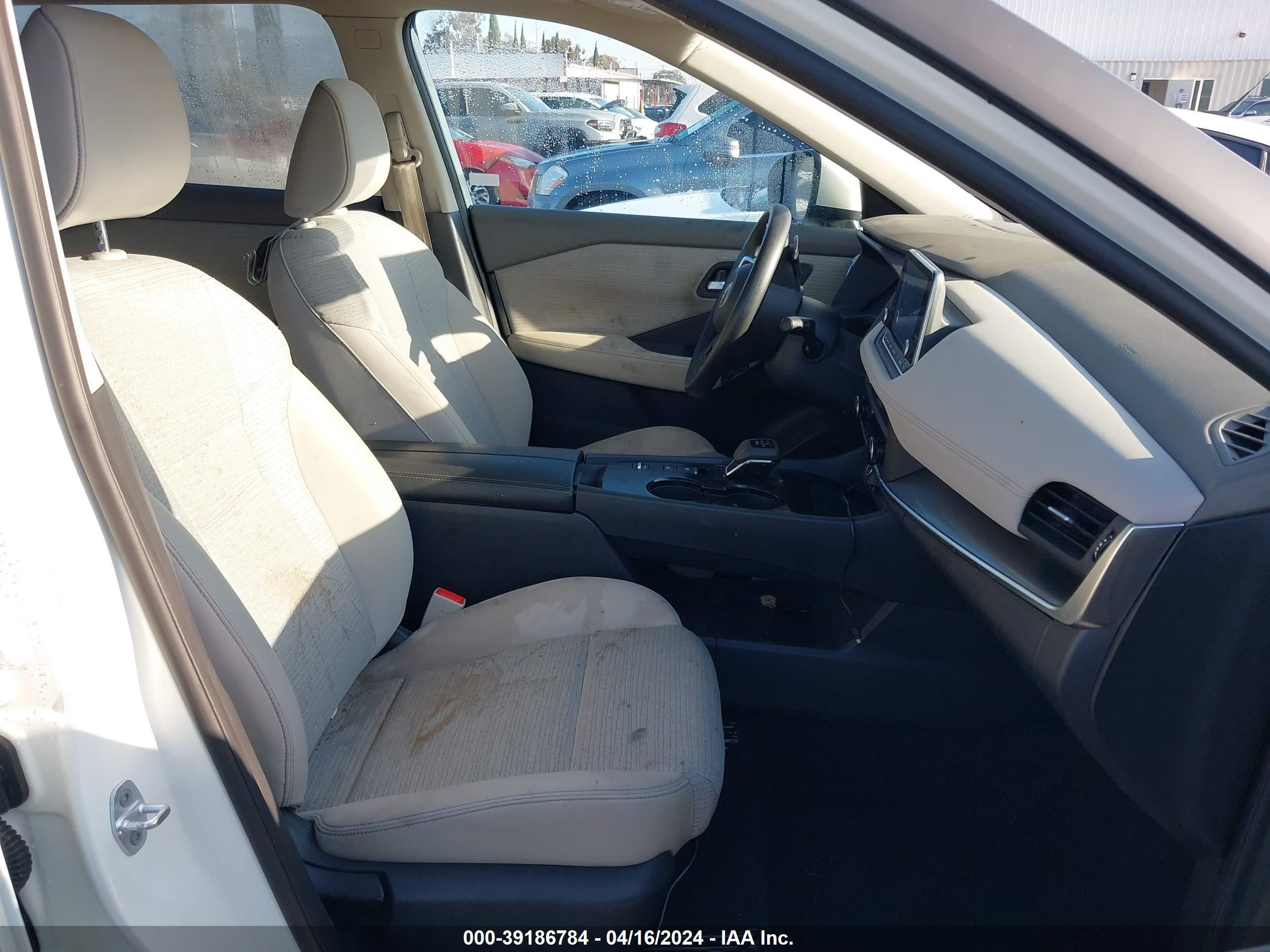 Photo 4 VIN: 5N1BT3BAXPC778253 - NISSAN ROGUE 