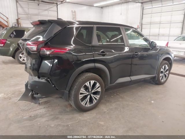 Photo 3 VIN: 5N1BT3BB0NC670939 - NISSAN ROGUE 