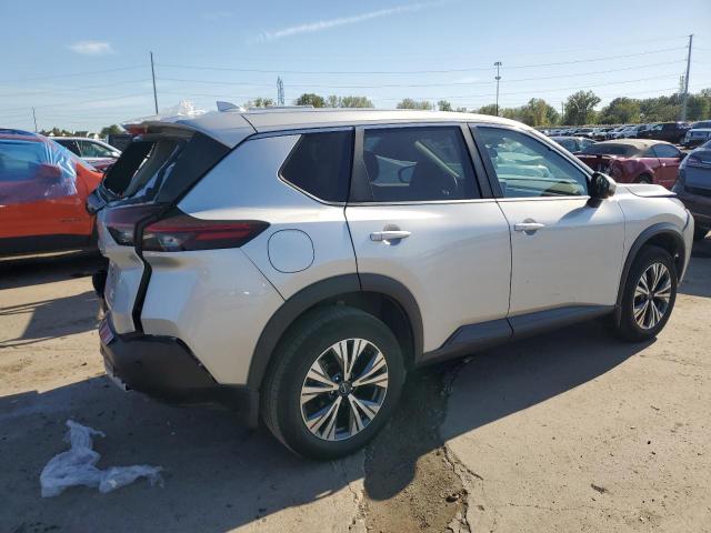 Photo 2 VIN: 5N1BT3BB1NC724717 - NISSAN ROGUE SV 