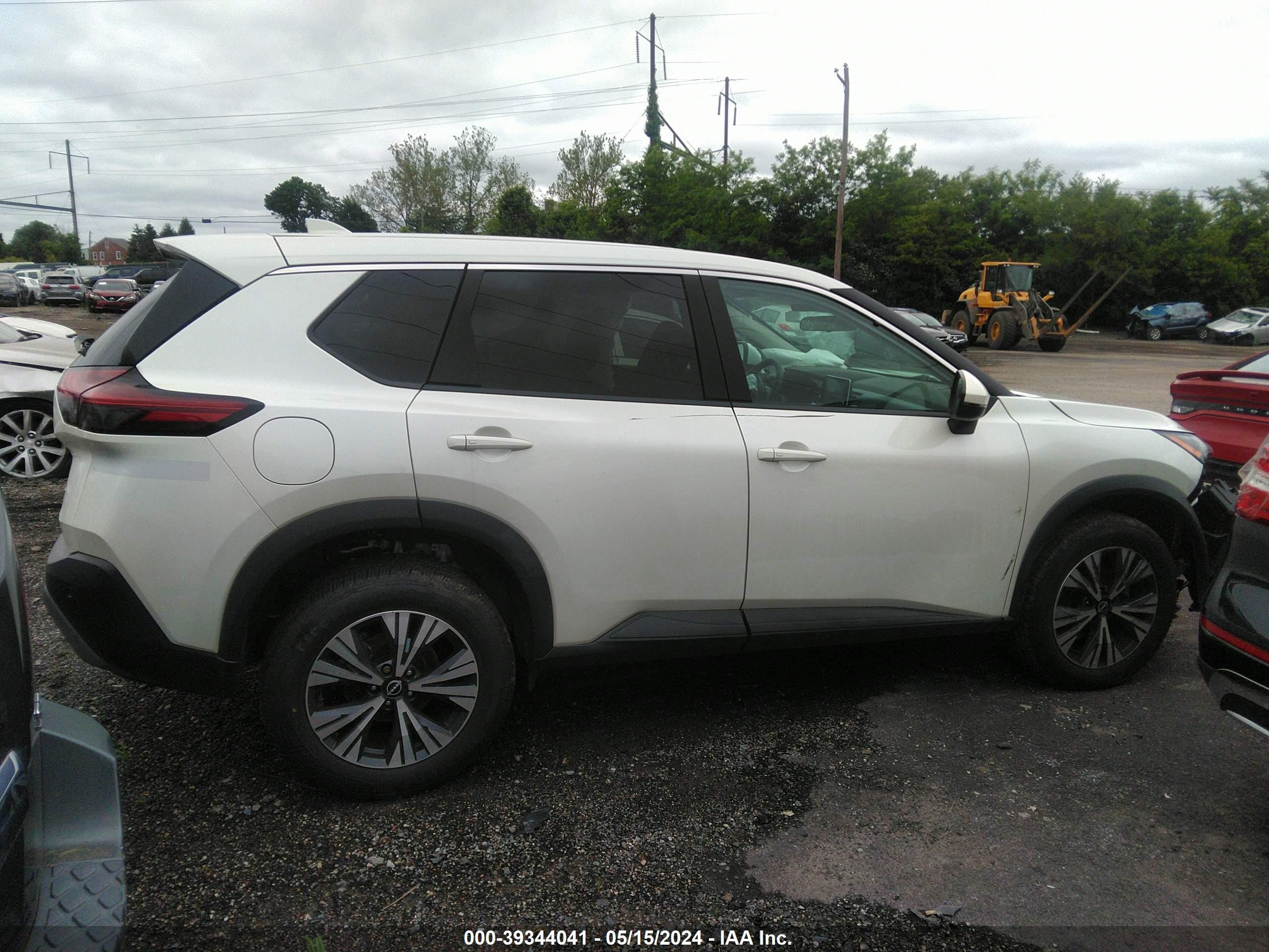 Photo 13 VIN: 5N1BT3BB2PC748771 - NISSAN ROGUE 