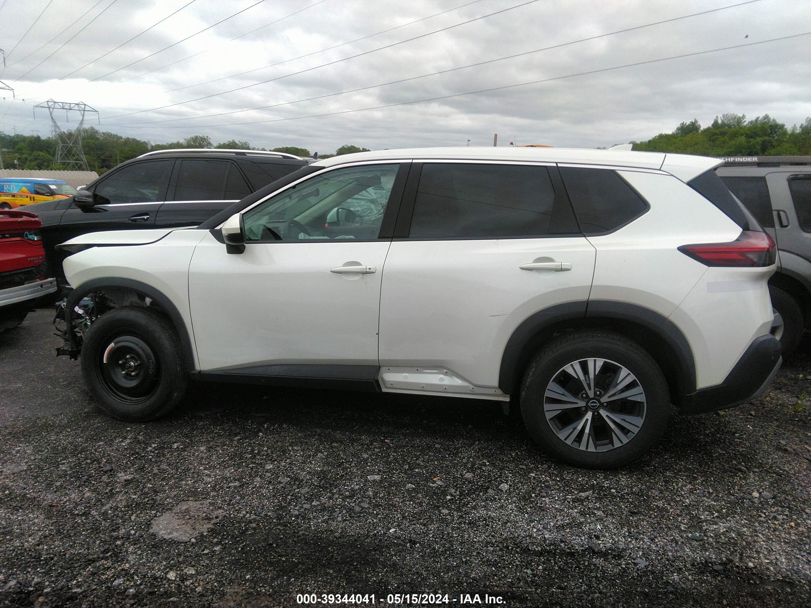 Photo 14 VIN: 5N1BT3BB2PC748771 - NISSAN ROGUE 