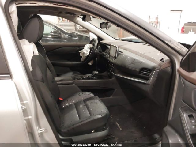 Photo 4 VIN: 5N1BT3BB2PC767465 - NISSAN ROGUE 