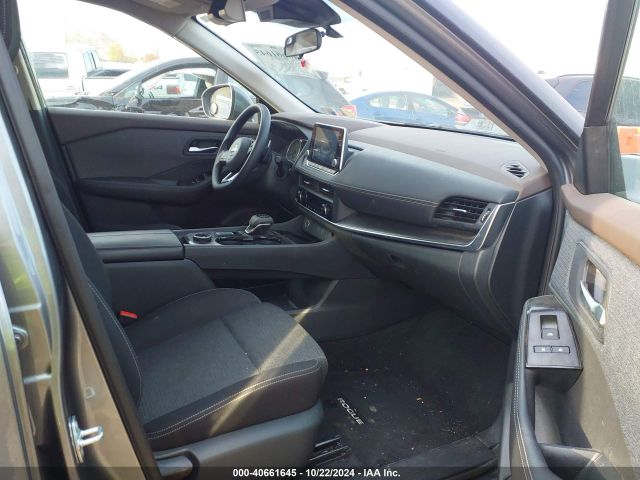 Photo 4 VIN: 5N1BT3BB2PC777641 - NISSAN ROGUE 