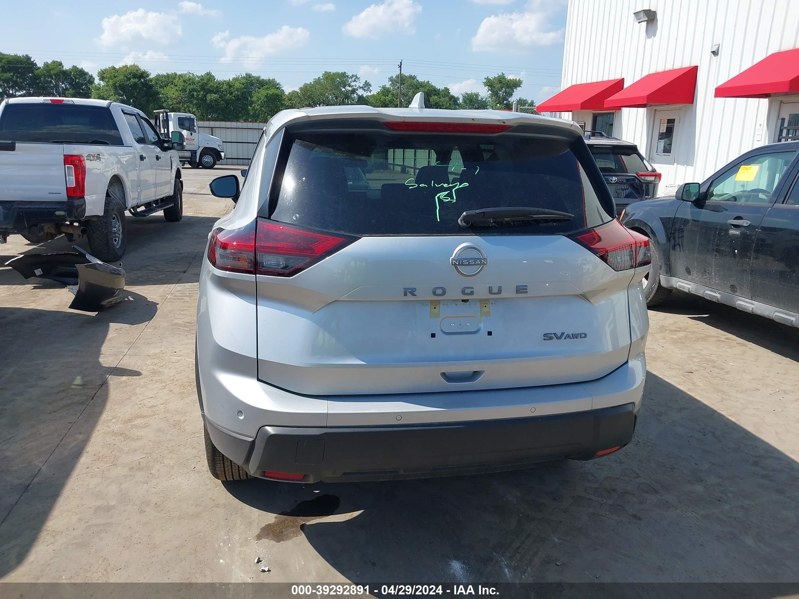 Photo 15 VIN: 5N1BT3BB2RC692494 - NISSAN ROGUE 