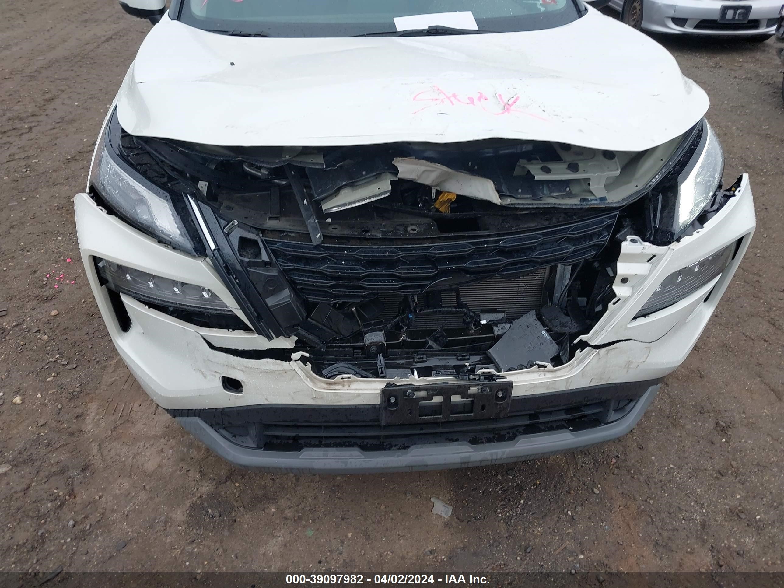 Photo 9 VIN: 5N1BT3BB3NC705621 - NISSAN ROGUE 