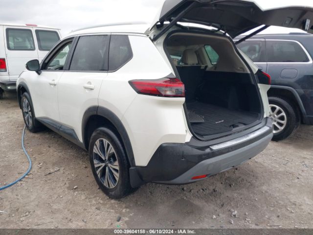 Photo 2 VIN: 5N1BT3BB3NC707143 - NISSAN ROGUE 