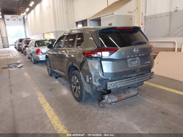 Photo 2 VIN: 5N1BT3BB3PC774943 - NISSAN ROGUE 