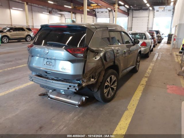 Photo 3 VIN: 5N1BT3BB3PC774943 - NISSAN ROGUE 